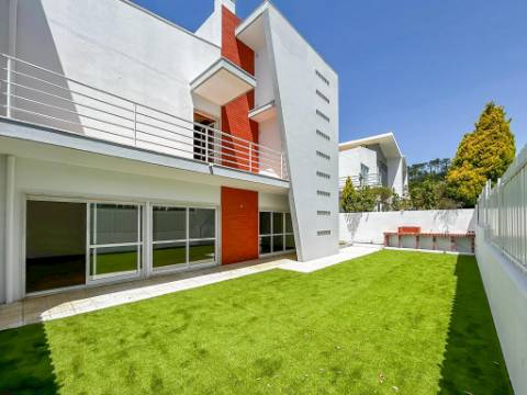 Moradia T4 na Cotovia, a 7 minutos da Praia de Sesimbra