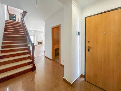 Moradia T4 na Cotovia, a 7 minutos da Praia de Sesimbra