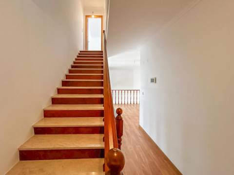 Moradia T4 na Cotovia, a 7 minutos da Praia de Sesimbra