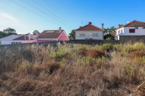 Terreno para Construção na Charneca da Caparica - Perto da Praia