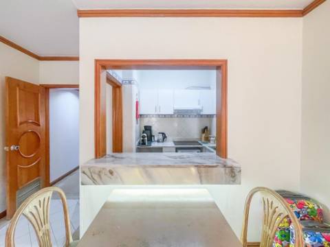 Apartamento T0 com Terraço e Vista Piscina - Oportunidade investimento em Albufeira