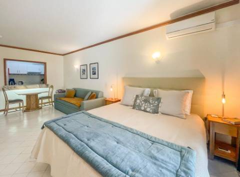 Apartamento T0 com Terraço e Vista Piscina - Oportunidade investimento em Albufeira