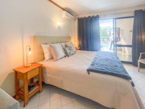 Apartamento T0 com Terraço e Vista Piscina - Oportunidade investimento em Albufeira