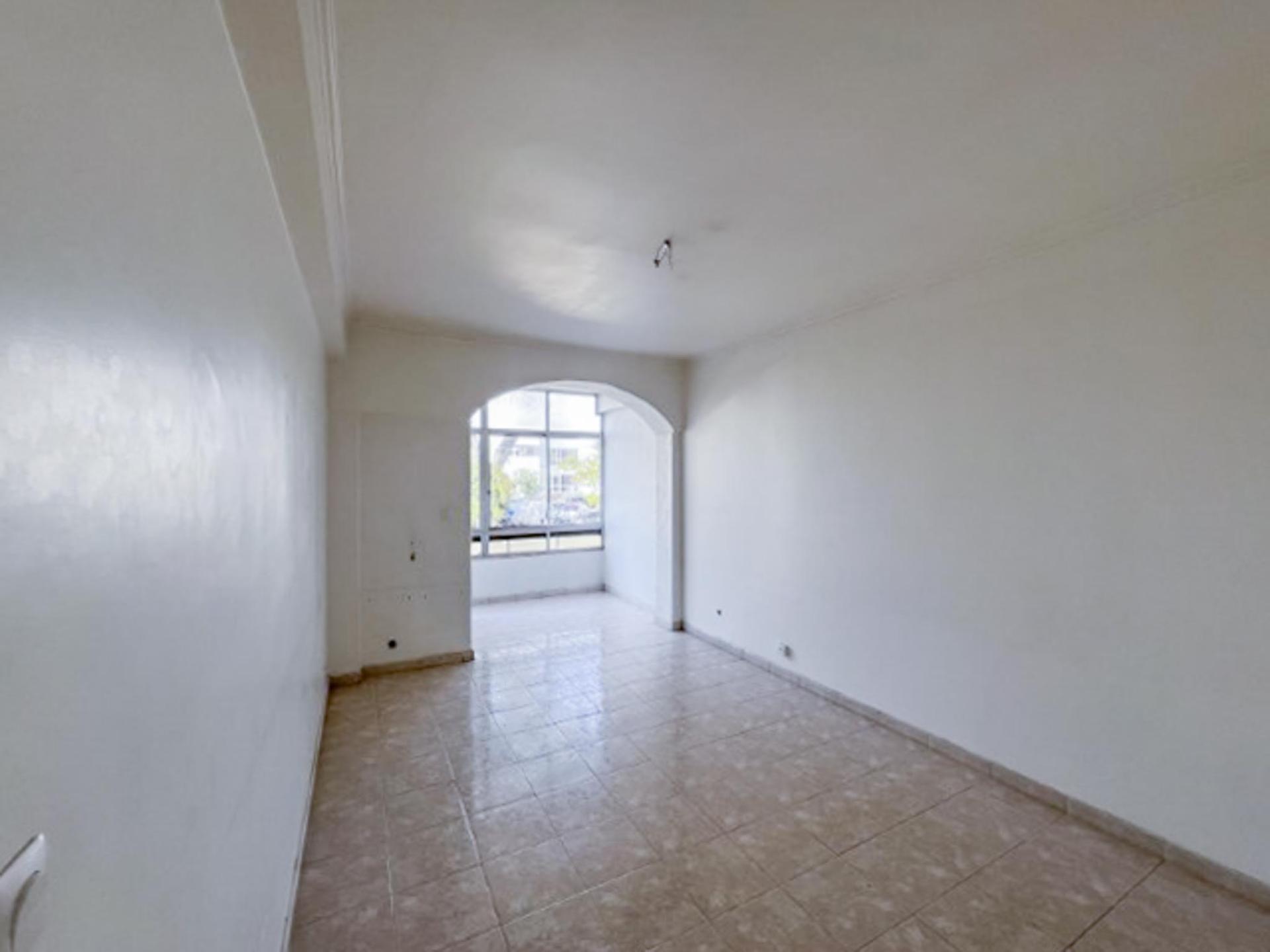 Apartamento T2 Centro de Oeiras - Excelente Oportunidade de Investimento em remodelação total