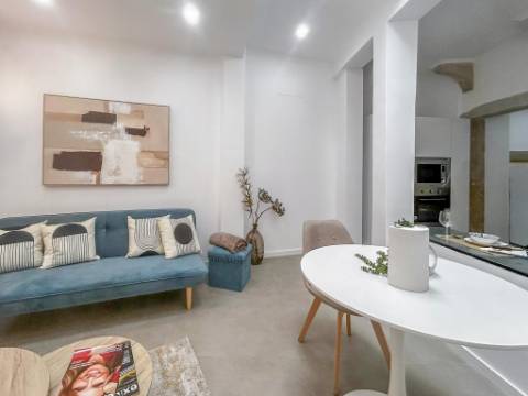 Apartamento T3 Remodelado à Venda na Penha de França, Lisboa