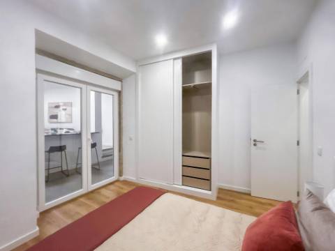 Apartamento T3 Remodelado à Venda na Penha de França, Lisboa