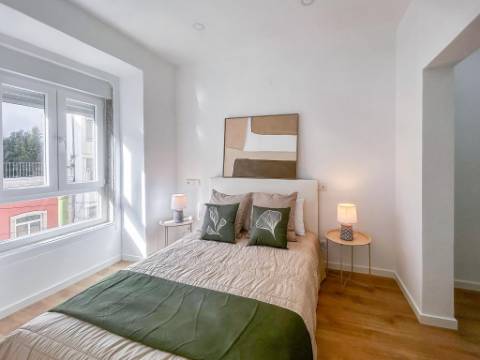 Apartamento T3 Remodelado à Venda na Penha de França, Lisboa