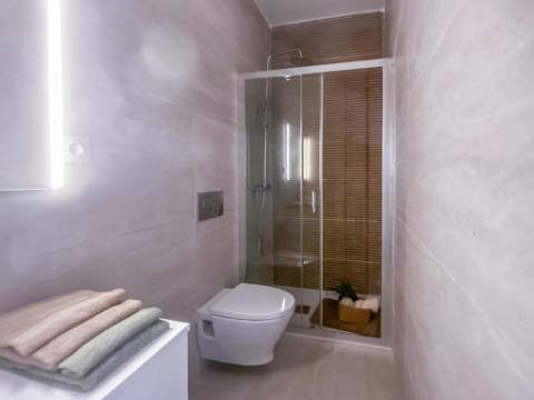 Apartamento T3 Remodelado à Venda na Penha de França, Lisboa