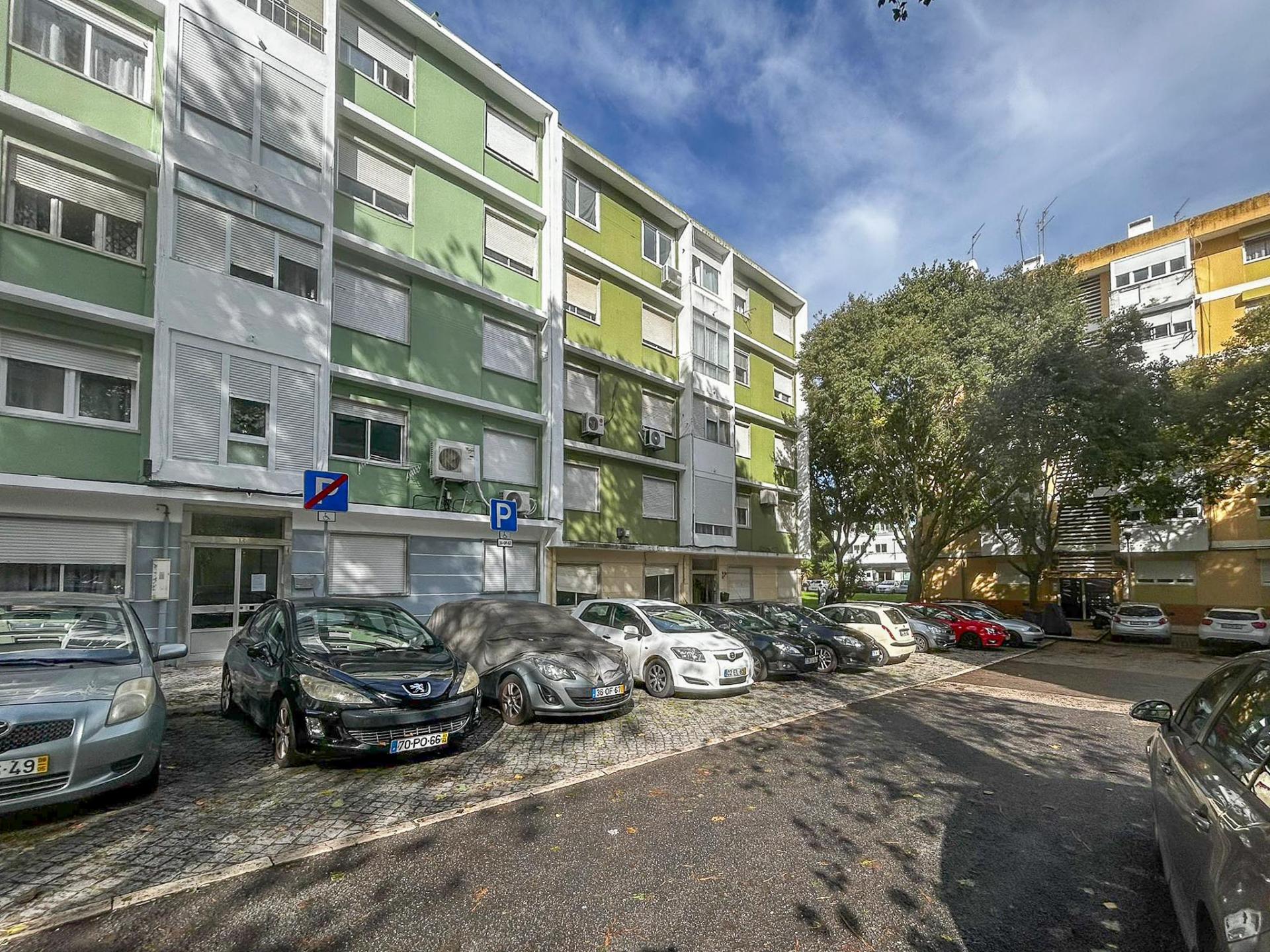 T2 à Venda em Benfica, Lisboa - Rua Atriz Maria Matos