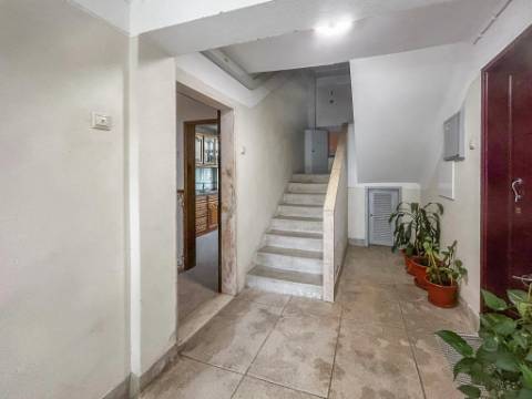 T2 à Venda em Benfica, Lisboa - Rua Atriz Maria Matos