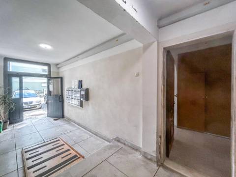 T2 à Venda em Benfica, Lisboa - Rua Atriz Maria Matos