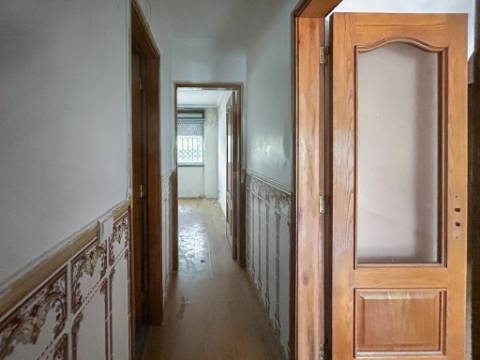 T2 à Venda em Benfica, Lisboa - Rua Atriz Maria Matos