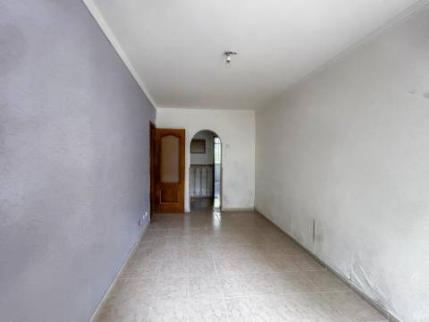 T2 à Venda em Benfica, Lisboa - Rua Atriz Maria Matos