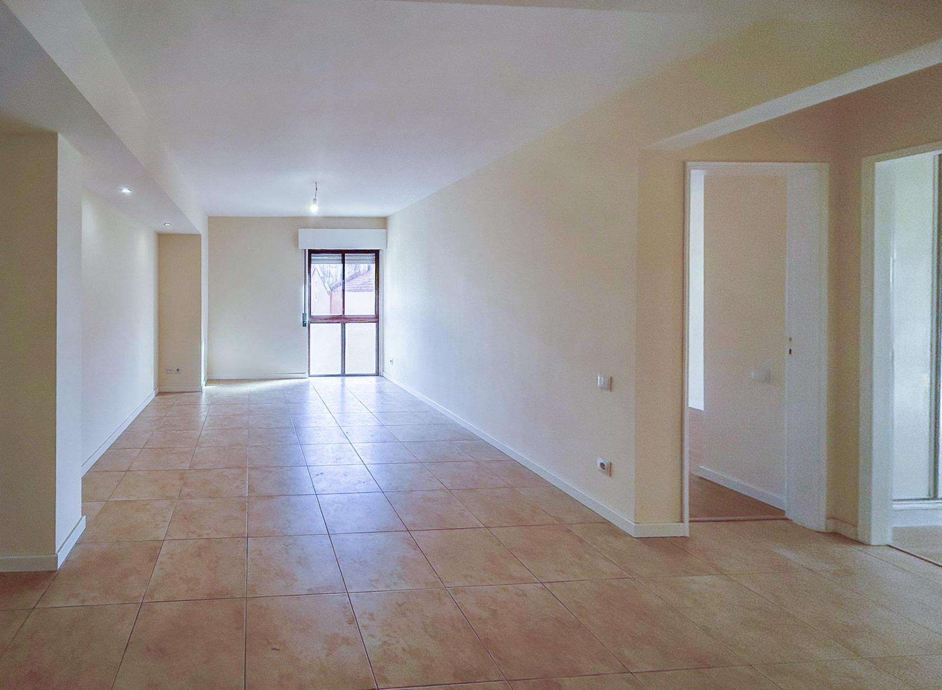 Apartamento T2 na Tapada das Mercês, Sintra Totalmente Remodelado e Perto da Estação