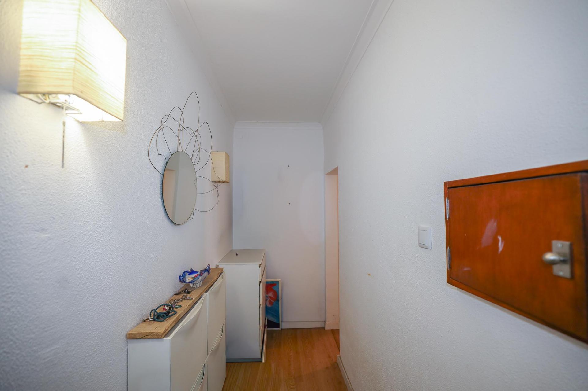 Moradia Térrea T2+1, em Vale Figueira, Almada, inserida num lote de terreno 683 m²