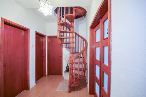 Moradia Térrea T2+1, em Vale Figueira, Almada, inserida num lote de terreno 683 m²