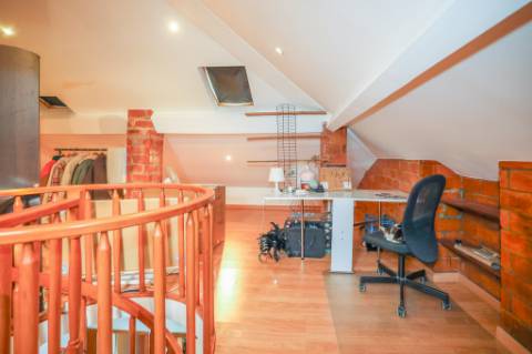 Moradia Térrea T2+1, em Vale Figueira, Almada, inserida num lote de terreno 683 m²