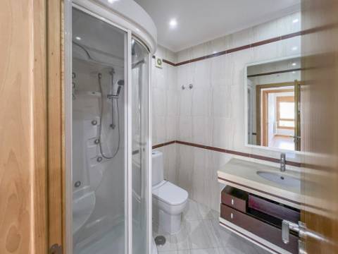 Apartamento T3 com Varanda nas Colinas do Cruzeiro, Odivelas