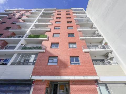 Apartamento T3 com Varanda nas Colinas do Cruzeiro, Odivelas