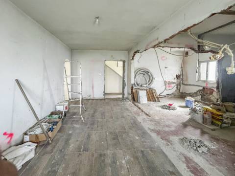 Moradia T3+1 à venda na Lagoa de Albufeira, Sesimbra, com licença de habitação e lote de 302 m²