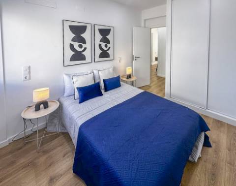 Apartamento T3 Remodelado com Varanda em Benfica, Lisboa