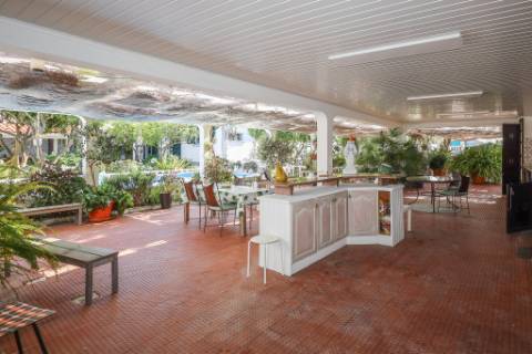 Moradia T2+2 com Piscina à Venda em Vale de Figueira, Sobreda, Almada