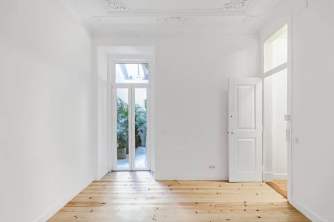 Para Venda | Apartamento T3+1 | Santa Maria Maior, Lisboa