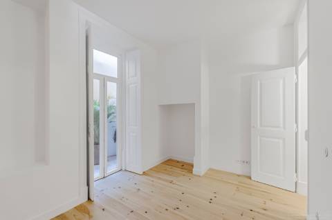 Para Venda | Apartamento T3+1 | Santa Maria Maior, Lisboa