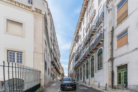 Para Venda | Apartamento T3+1 | Santa Maria Maior, Lisboa