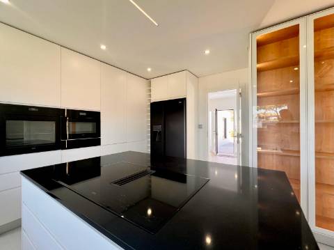 Para Venda | Moradia T5 | Areia, Cascais