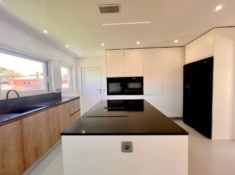 Para Venda | Moradia T5 | Areia, Cascais