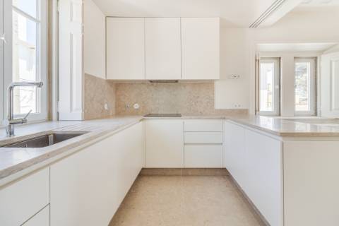 Para Venda | Apartamento T4 | Estoril