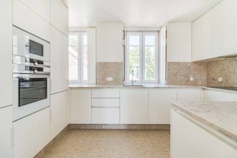 Para Venda | Apartamento T4 | Estoril