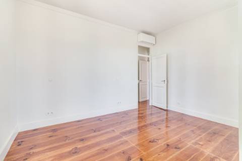 Para Venda | Apartamento T4 | Estoril