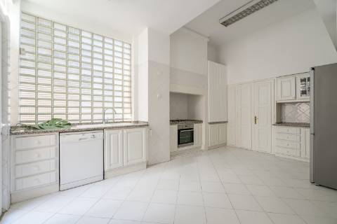 Para arrendar | Moradia Chalé T7 | Monte Estoril