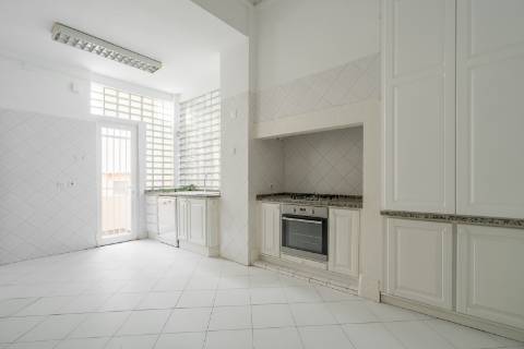 Para arrendar | Moradia Chalé T7 | Monte Estoril