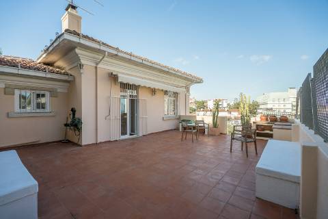 Para arrendar | Moradia Chalé T7 | Monte Estoril