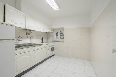 Para arrendar | Moradia Chalé T7 | Monte Estoril