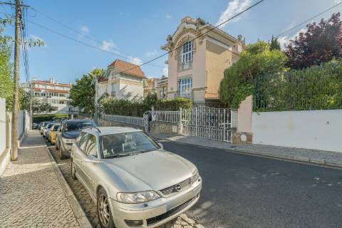 Para arrendar | Moradia Chalé T7 | Monte Estoril