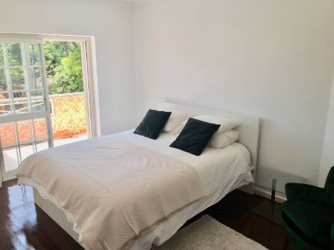 Para arrendar | Moradia T5 | Estoril