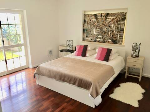 Para arrendar | Moradia T5 | Estoril