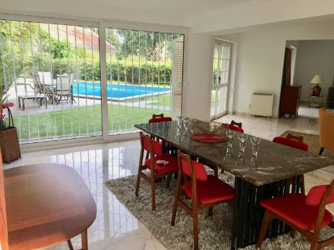 Para arrendar | Moradia T5 | Estoril