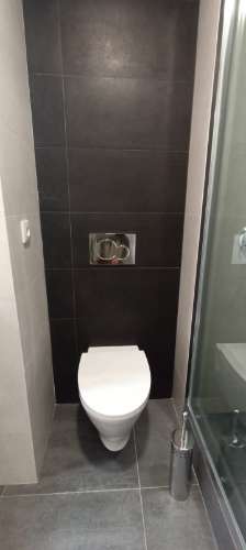 T3 soberbamente remodelado, Cozinha equipada, situado a 10 minutos a pé Estação Metro Carnide, Linha Azul