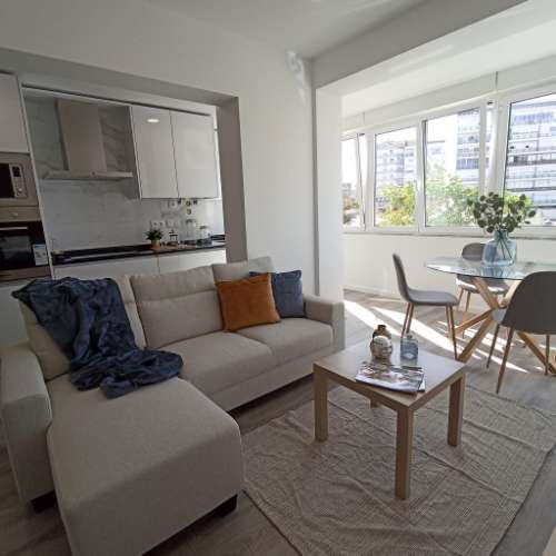 T3 TOTALMENTE REMODELADO COM MATERIAS DE EXCELÊNCIA E QUALIDADE NA EXECUÇÃO DE MÃO DE OBRA