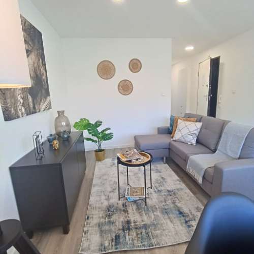 T2 BENFICA TOTALMENTE REMODELADO (MUITO BOM GOSTO)