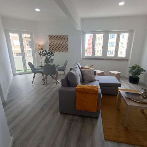 COM VISTA SOB O JARDIM DA PENHA DE FRANÇA E VISTA RIO, MAGNIFICO T1 TOTALMENTE REMODELADO