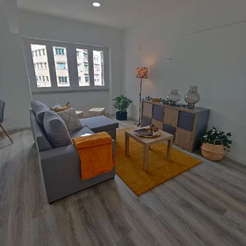 COM VISTA SOB O JARDIM DA PENHA DE FRANÇA E VISTA RIO, MAGNIFICO T1 TOTALMENTE REMODELADO