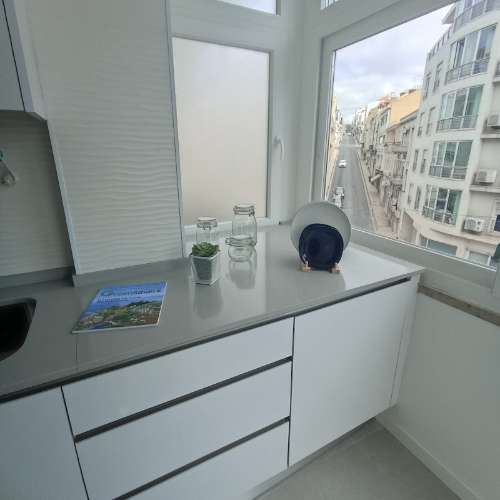 COM VISTA SOB O JARDIM DA PENHA DE FRANÇA E VISTA RIO, MAGNIFICO T1 TOTALMENTE REMODELADO