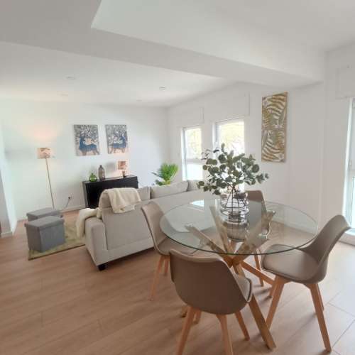 EXCELENTE T4/3 LOCALIZADO EM BENFICA A 600 METROS DA AVENIDA DE URUGUAI, TOTALMENTE REMODELADO, EQUIPADO E MOBILADO