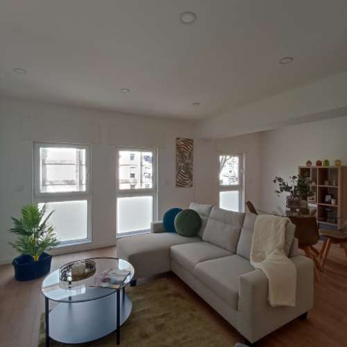 EXCELENTE T4/3 LOCALIZADO EM BENFICA A 600 METROS DA AVENIDA DE URUGUAI, TOTALMENTE REMODELADO, EQUIPADO E MOBILADO